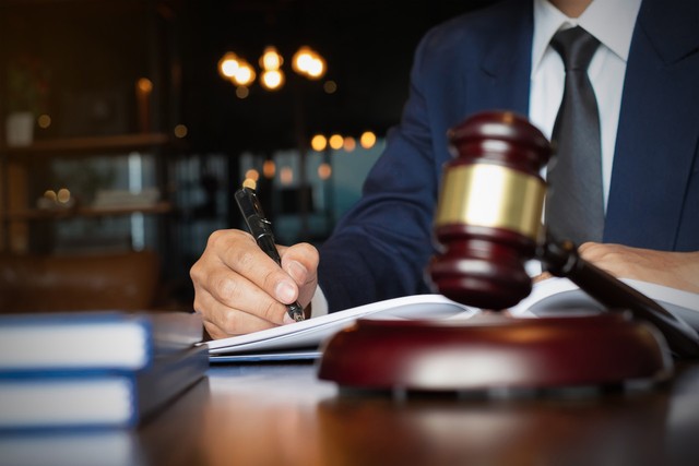 公司企業(yè)法律顧問多少錢（公司企業(yè)法律顧問多少錢一個(gè)月）